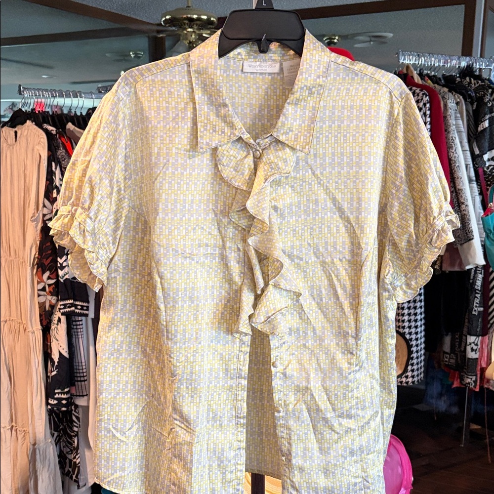 Worthington Yellow and White Patterned Blouse